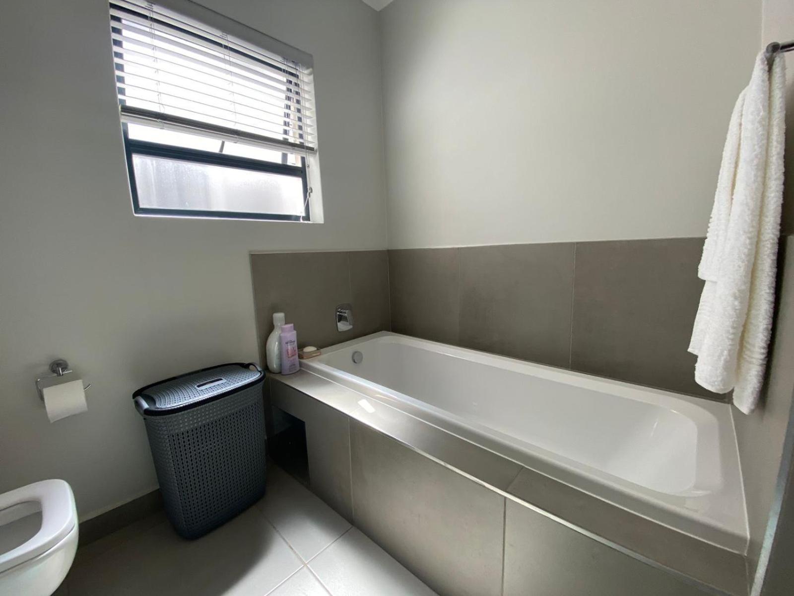 Appartement Beautiful 2 Bed, 2 Baths Johannesburg